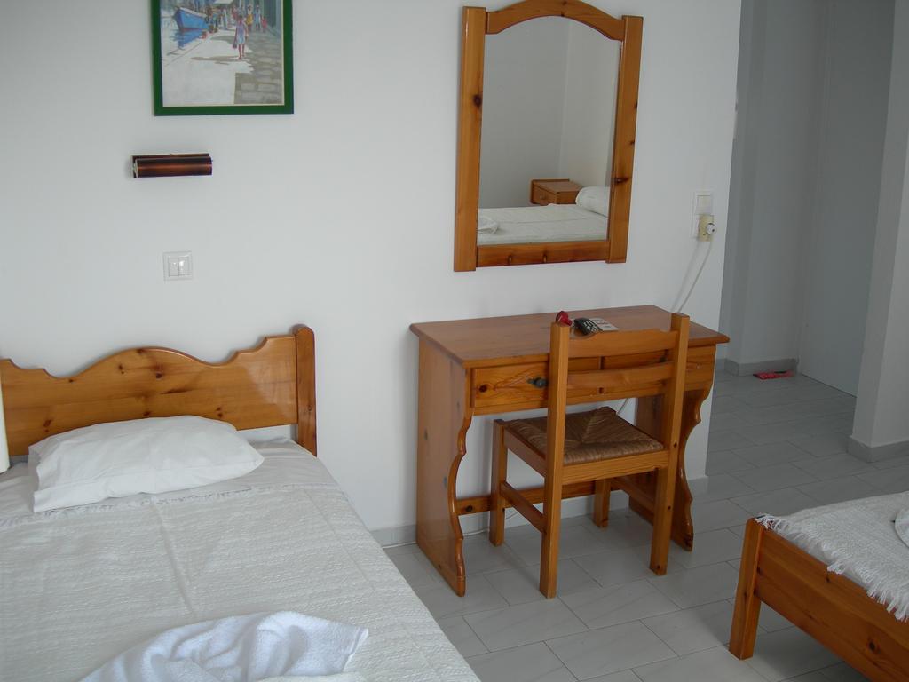 Bizas Rooms & Studios Páros Dış mekan fotoğraf