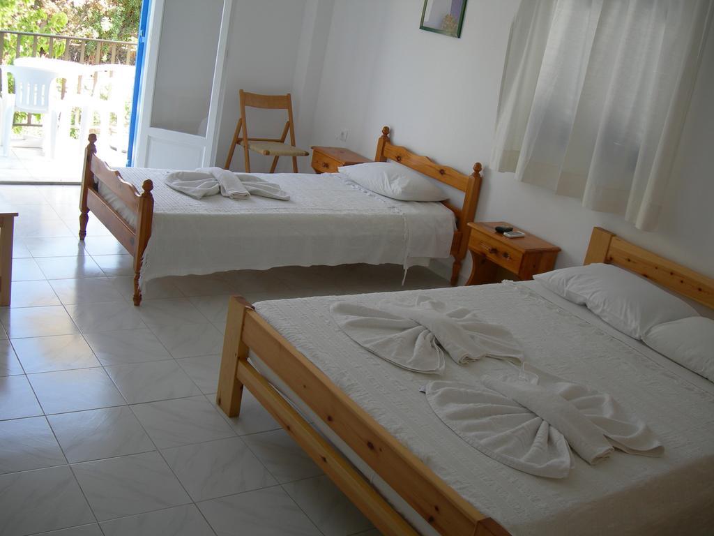 Bizas Rooms & Studios Páros Dış mekan fotoğraf