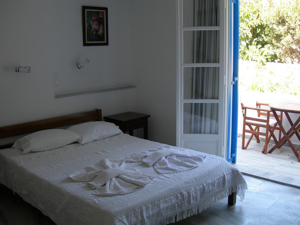 Bizas Rooms & Studios Páros Dış mekan fotoğraf
