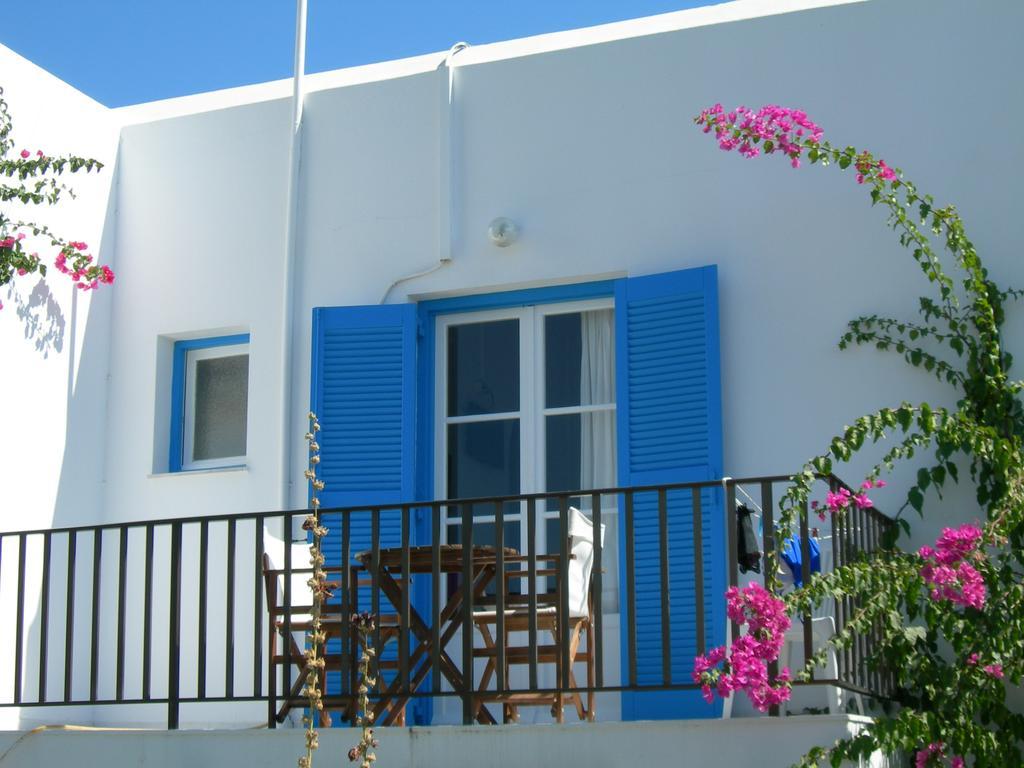 Bizas Rooms & Studios Páros Dış mekan fotoğraf