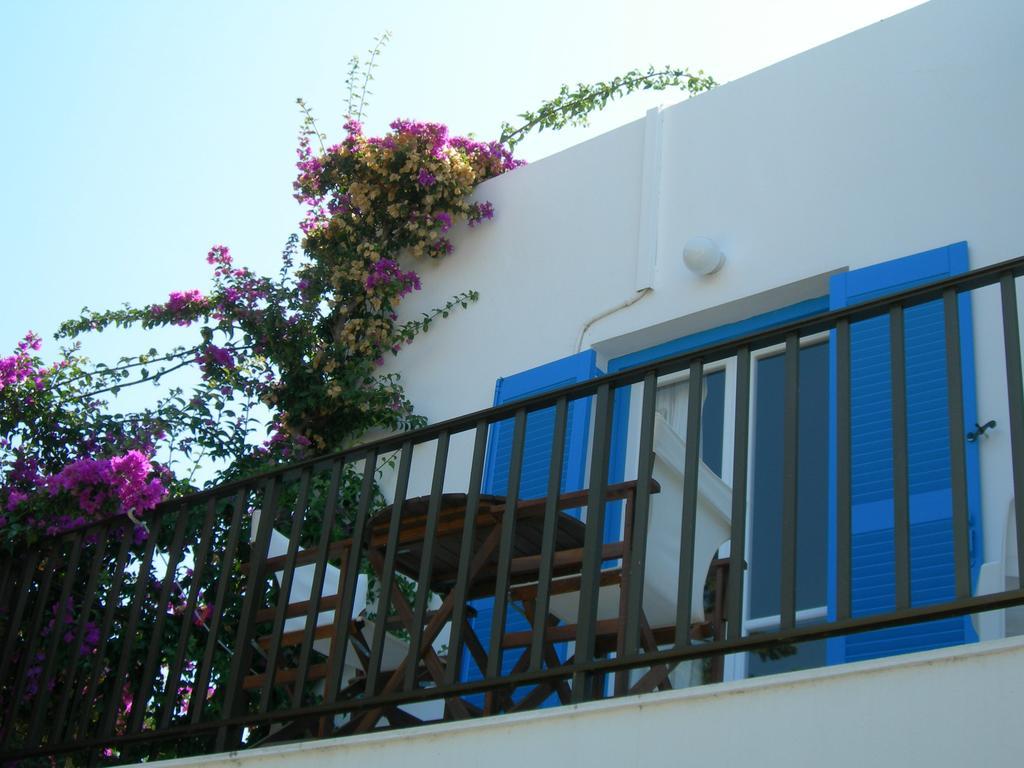 Bizas Rooms & Studios Páros Dış mekan fotoğraf