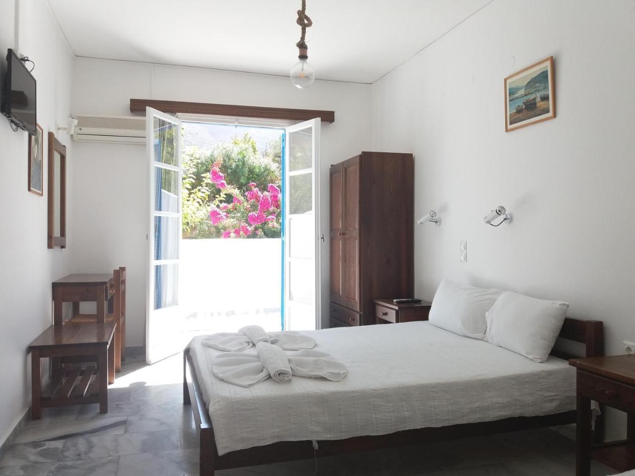 Bizas Rooms & Studios Páros Dış mekan fotoğraf